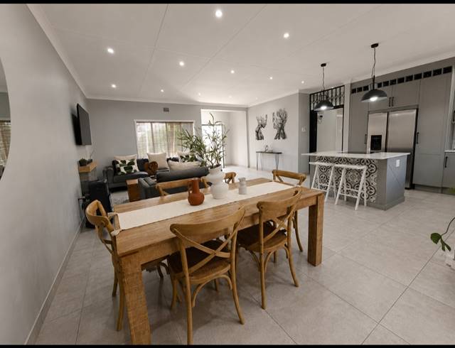 3 BEDROOM HOUSE FOR SALE IN THREE RIVERS